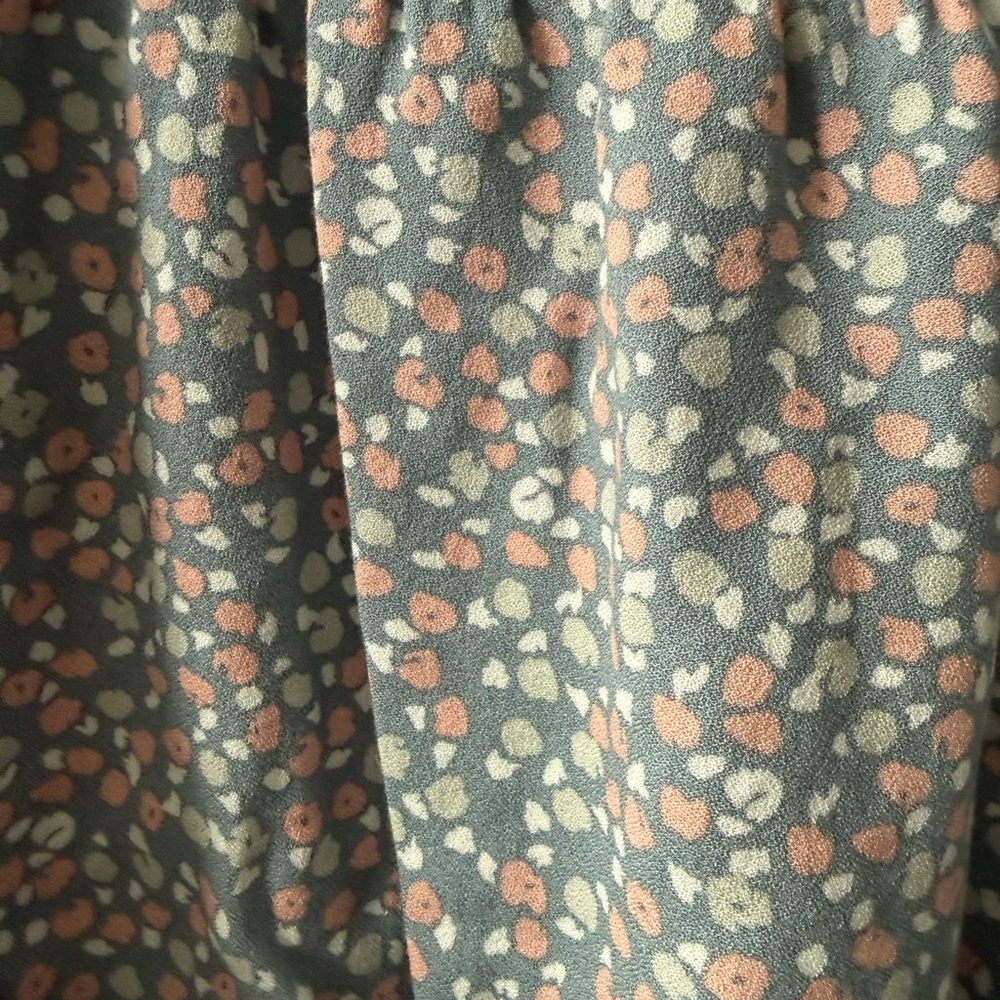 URBAN Romantics Pink and Gray Smocked Blouse - Picture 4 of 4